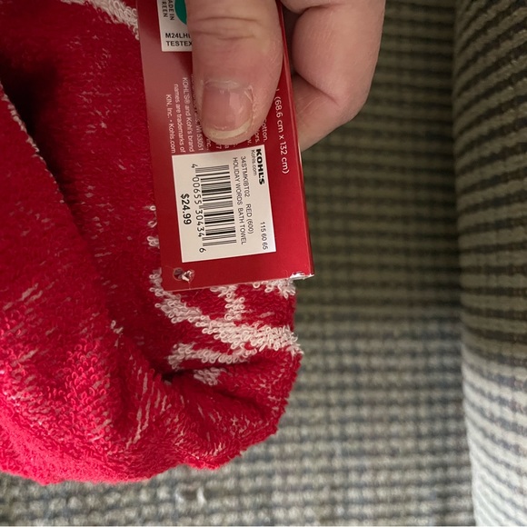 New Bath Towel Bundle - Picture 3 of 3